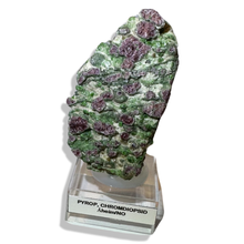 Load image into Gallery viewer, Pyrope Garnet and Chromium Diopside, Hakkari, Turkey