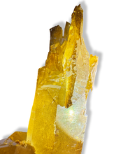 Load image into Gallery viewer, Naturally ‘Aura’ Iridescent Fire Quartz, Santander, Colombia