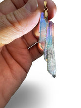 Load image into Gallery viewer, Sage Aura Colombian Faden Quartz Pendant, Colombia &amp; USA aura
