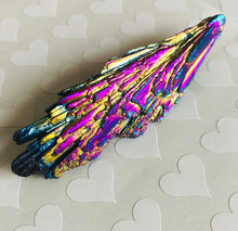Load image into Gallery viewer, Titanium Aura Kyanite Blade
