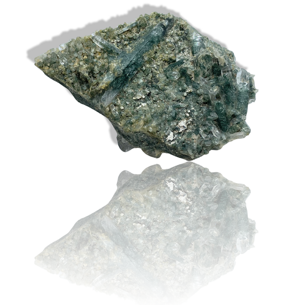 Chlorite Samādhi Himalayan Quartz, Meru Peak, India