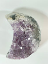 Load image into Gallery viewer, DruzyMassive Amethyst Agate Jasper Moon, Super Extra, Brazil
