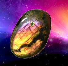Load image into Gallery viewer, Labradorite Palm Stone Sunset
