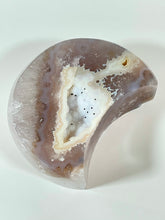 Load image into Gallery viewer, Druzy Agate Geode Quartz Moon
